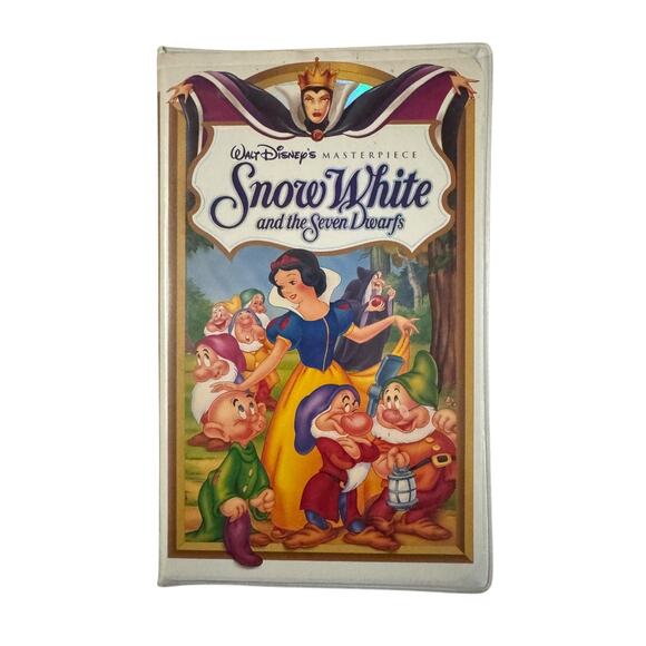 Walt Disney’s Masterpiece Snow White & the Seven Dwarves VHS – Preowned - Picture 1 of 3